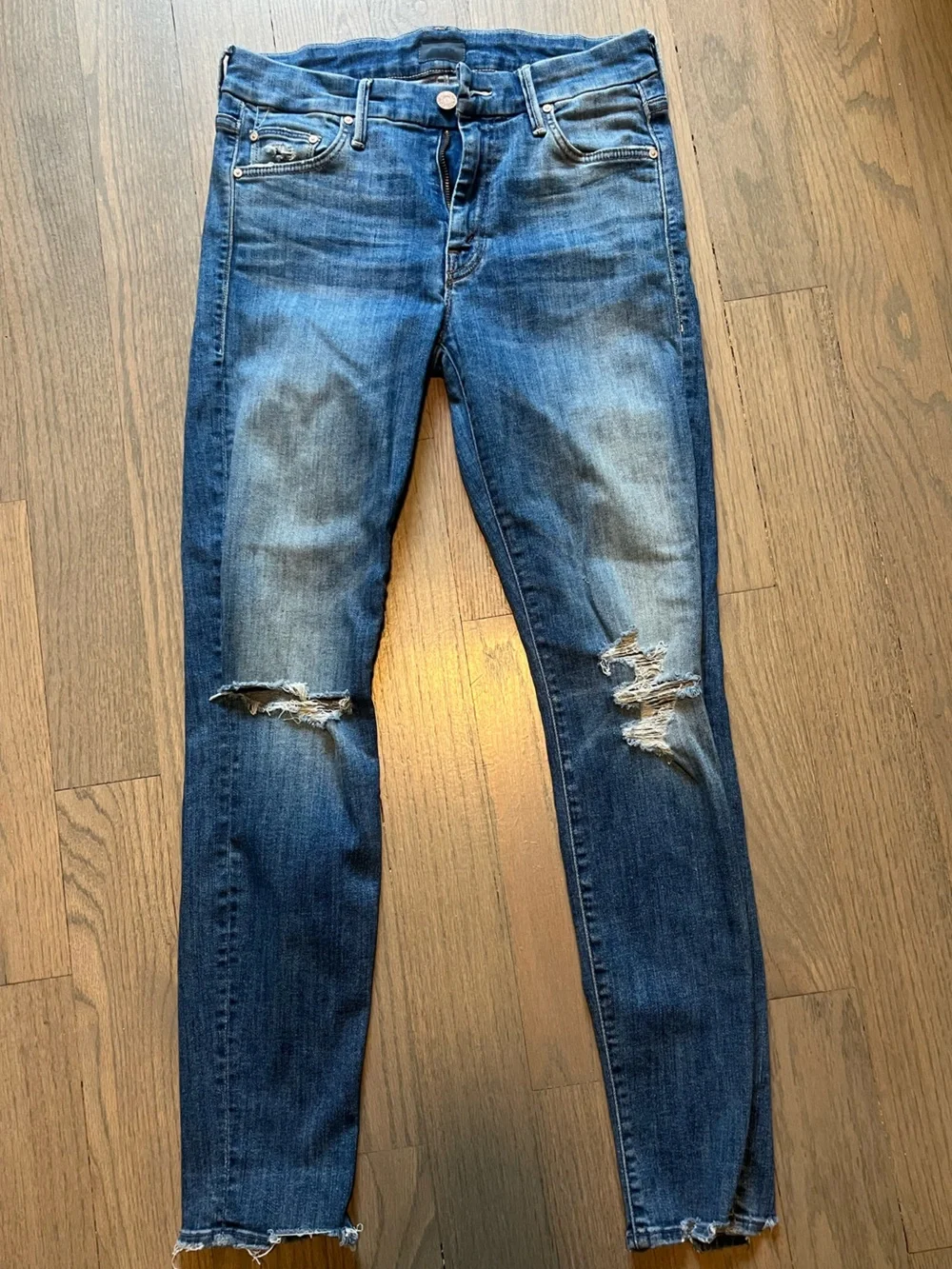 MOTHER The Looker Ankle Chew Distressed Skinny Jeans Size 27